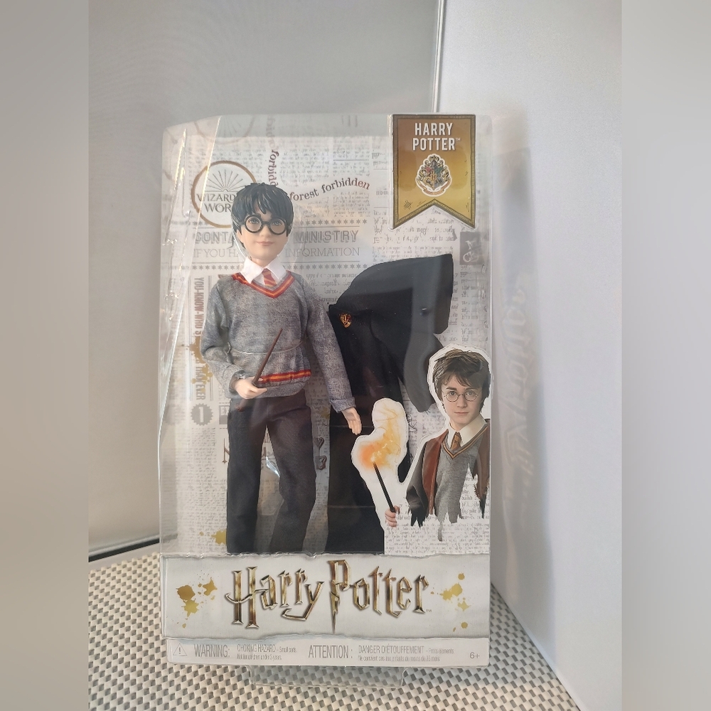 Harry Potter Wizarding World 11in Doll NWT Hogwarts School Uniform